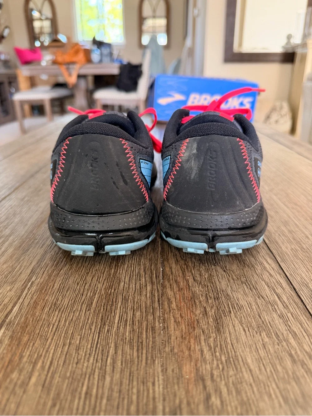 Brooks Women’s Divide 3